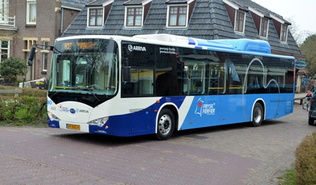 Hollanda'da otobüs şoförleri zam talebiyle greve gitti