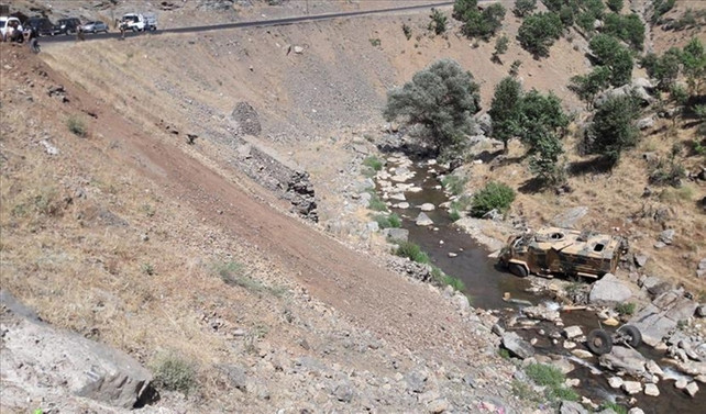 Şırnak'ta zırhlı araç şarampole devrildi: 1 ölü, 13 yaralı