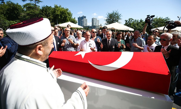Şarık Tara son yolculuğuna uğurlandı