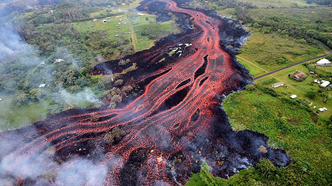 Hawaii'de lavlar 117 evi yok etti