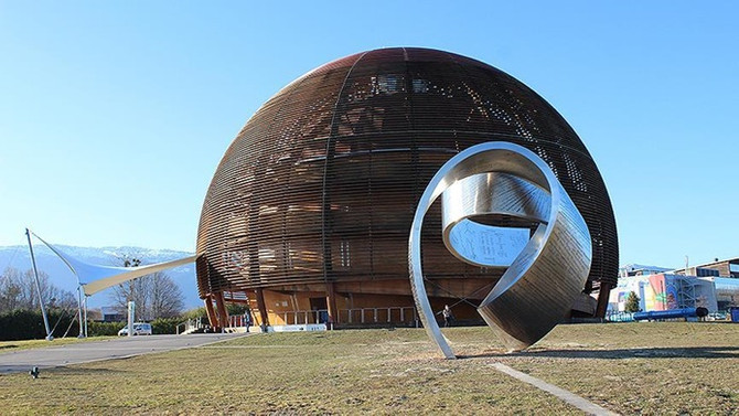 Higgs bozonu aniden en ağır parçacıklarla belirdi