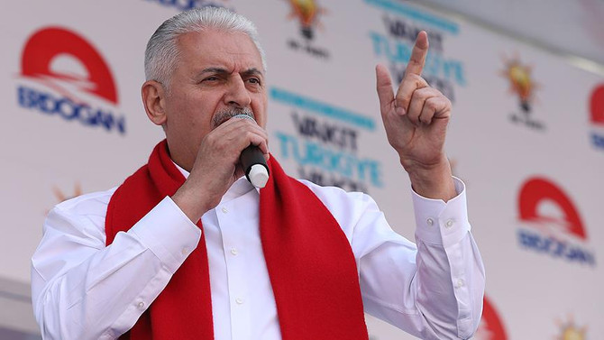 Başbakan: HDP'nin Kürtlere verdiği zararın haddi hesabı yok