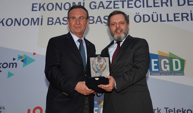 EGD'den DÜNYA'ya iki ödül