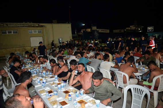 KKTC açıklarında kurtarılan 102 göçmen Mersin'e getirildi