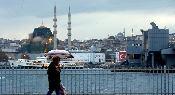 Meteoroloji İstanbul için saat verdi