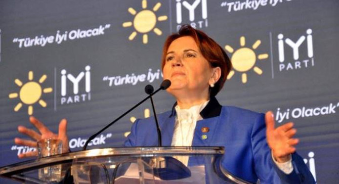Akşener: Pazartesi genel merkezde olacağım