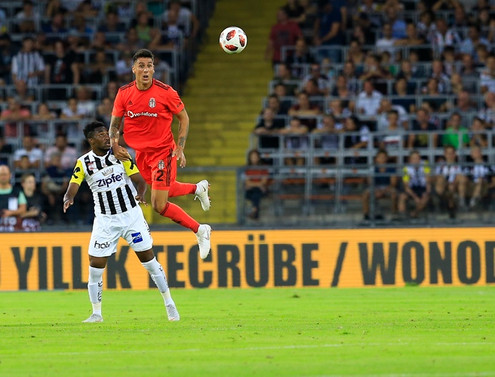Beşiktaş yenilgiye rağmen turladı