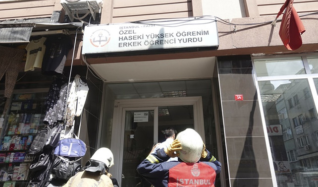 Fatih'te öğrenci yurdunda yangın