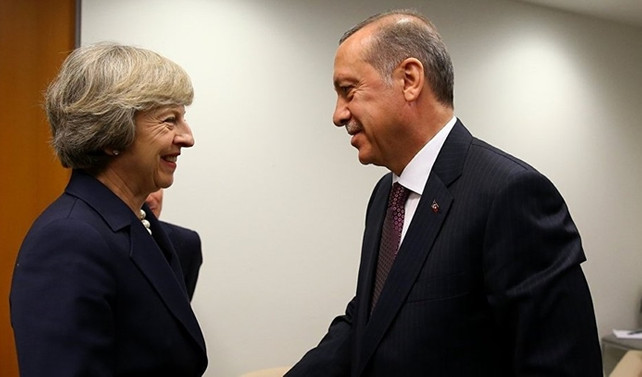 Erdoğan, İngiltere Başbakanı May ile görüştü