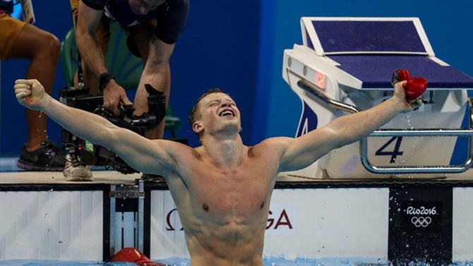 Avrupa Yüzme Şampiyonası'nda Adam Peaty dünya rekoru kırdı