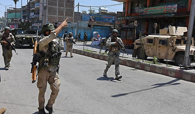 Afganistan'da intihar saldırısı: 3 NATO askeri öldü