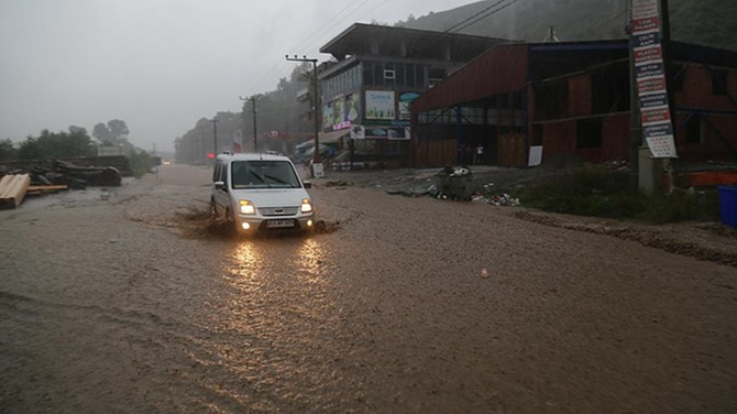 Doğu Karadeniz'de sel ve taşkın uyarısı