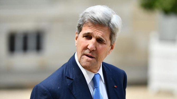 Kerry: Trump, ABD halkına yalan söylüyor