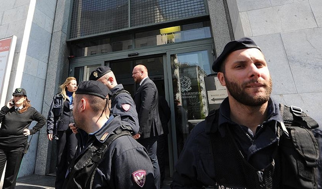 İtalya polisinden YPG mensubu İtalyan'a operasyon