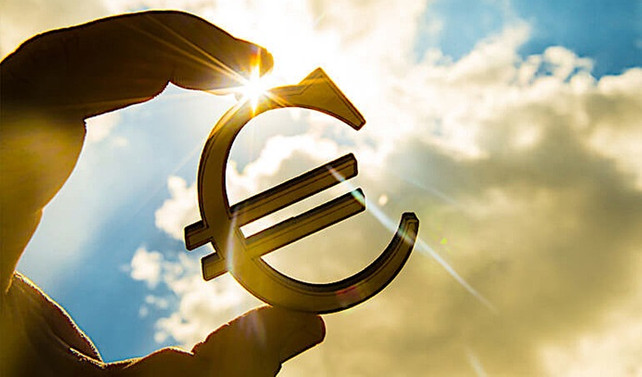Euro Bölgesi'nde yıllık enflasyon azaldı