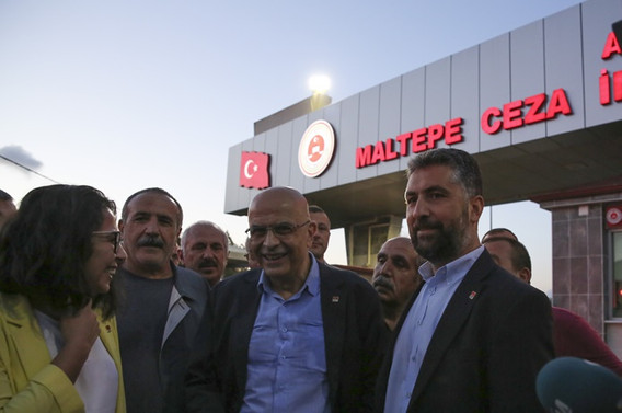 Berberoğlu, cezaevinden tahliye edildi