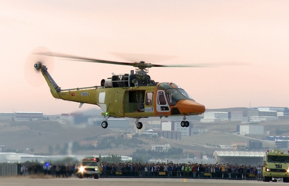 Yerli helikopter ilk kez havalandı