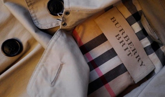 Burberry satılmayan ürünleri yakma uygulamasına son verdi