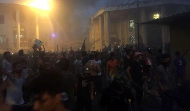 Basra’da sokağa çıkma yasağı ilan edildi
