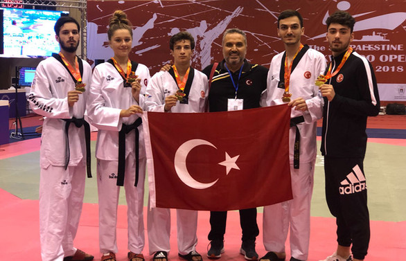 Tekvandoda 4 altın madalya