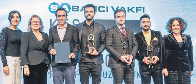 Kamerayı ayrımcılık öykülerine çevirdiler