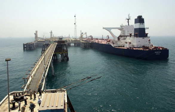 İran'ın günlük petrol satışı 1 milyon varilin üstünde