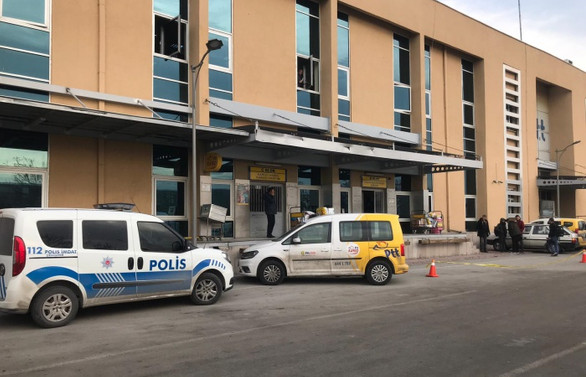 Konya'da PTT binasında patlama: 1 yaralı