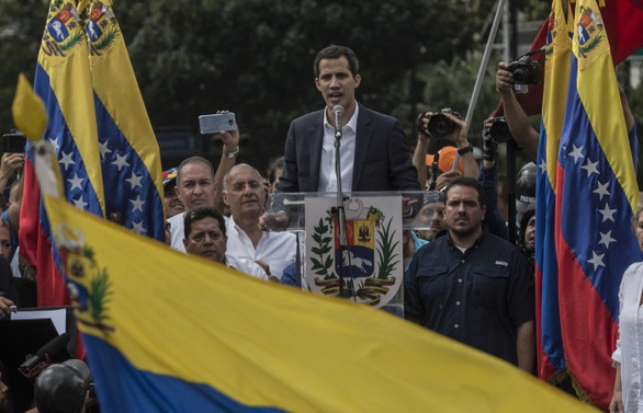 İngiltere ve Almanya'dan Maduro'ya 8 gün süre