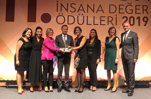 Yeşim’e PERYÖN’den prestijli ödül