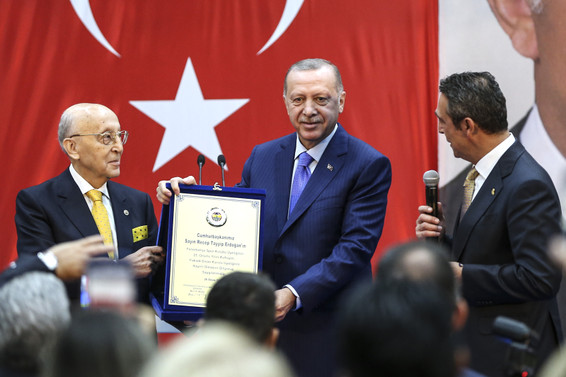 Cumhurbaşkanı Erdoğan Fenerbahçe Yüksek Divan Kurulu'nda