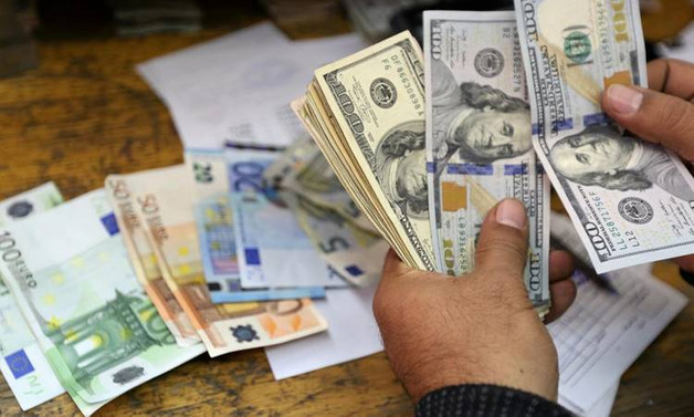 Dolar haftanın son gününe 5,75 liradan başladı