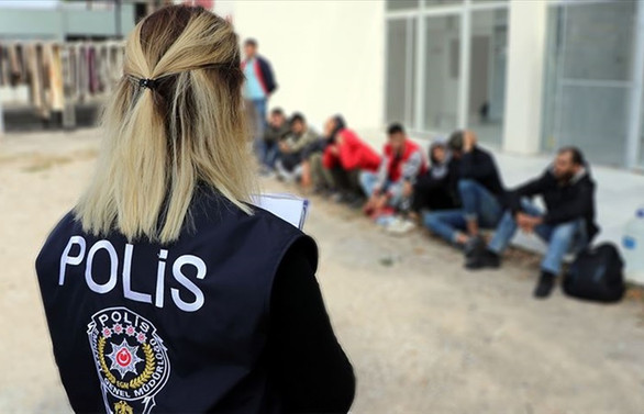 Düzensiz göçle İstanbul'a gelen 42 bin 888 kişi geri gönderildi
