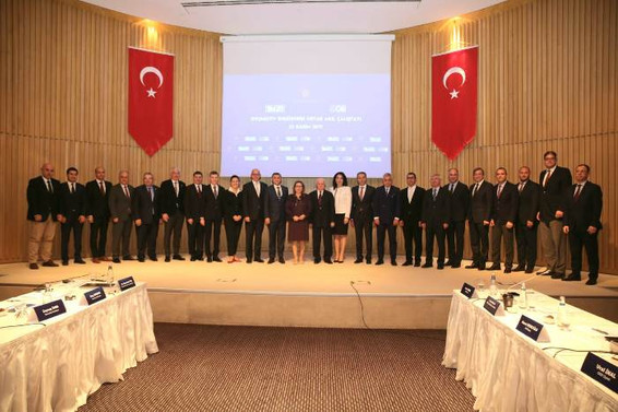 “Elektrikli ve otonom araç yatırımlarını Türkiye’ye çekmeliyiz”