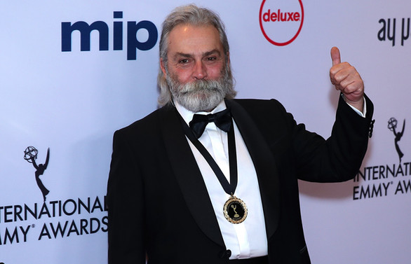 Haluk Bilginer, 47. Uluslararası Emmy Ödülleri'nde en iyi erkek oyuncu seçildi