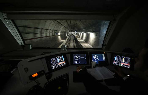 Marmaray'dan tarihi geçiş