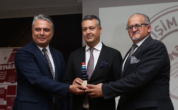 Ahmet Erdal Antalya’da yılın girişimcisi seçildi