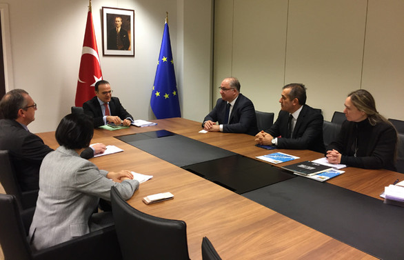 Avrupa Birliği ile Türkiye arasındaki buzları taşımacılar eritecek