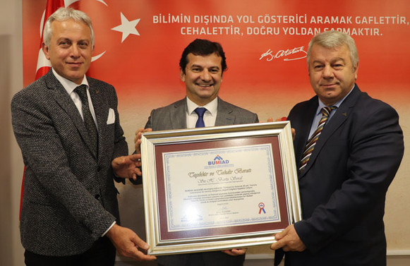 Soral, mimar ve mühendis iş insanlarıyla bir araya geldi
