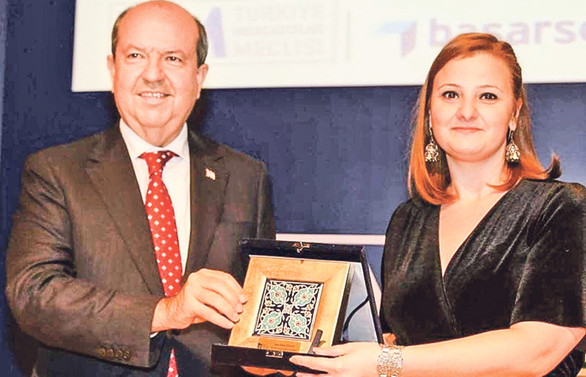 Ekonomi basınının onur gecesinde DÜNYA'ya ödül