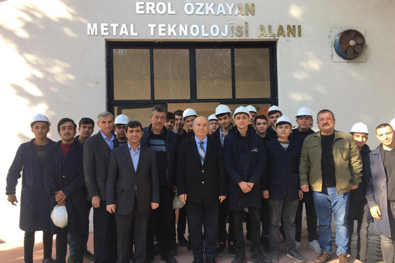 Duayen sanayici tecrübelerini gençlerle paylaştı