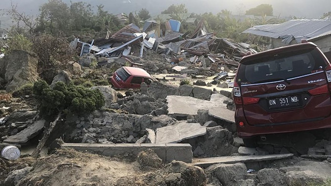 Endonezya'da 5,2 büyüklüğünde deprem
