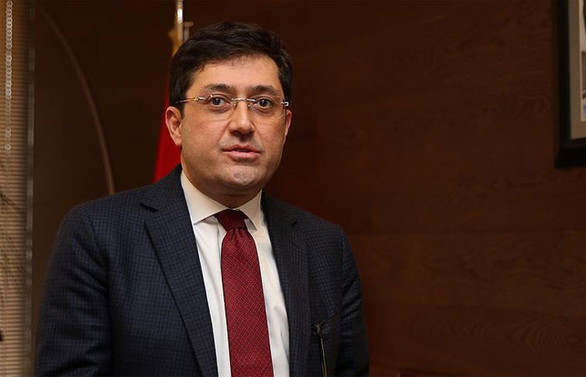 Beşiktaş'ın eski belediye başkanı Hazinedar CHP'den istifa etti