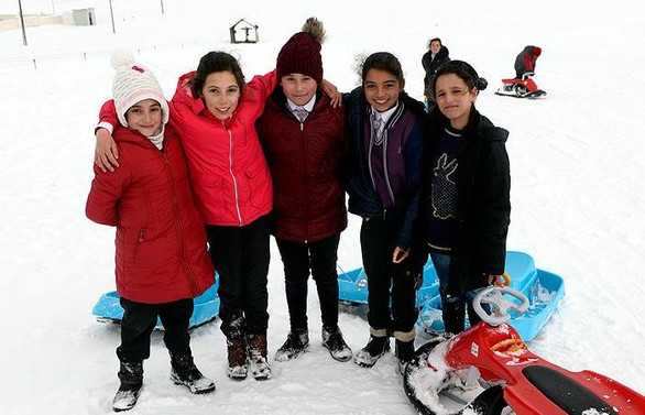 Ardahan'da kar yağışı okulları tatil etti