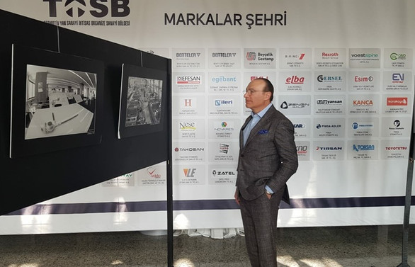 'Cumhuriyetimizin 2. Sanayi Devrimi Fotoğraf Sergisi' TOSB'da sergileniyor