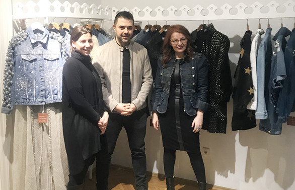 İşitme engelliler yararına denim koleksiyonu