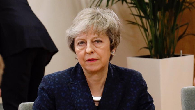May: Brexit'i zamanında gerçekleştireceğim
