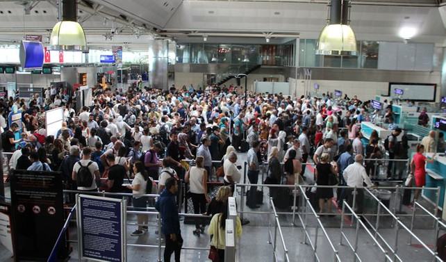 İstanbul'dan 2 ayda 15 milyon kişi uçtu