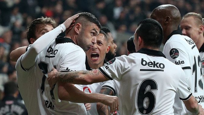 Beşiktaş son dakika golüyle güldü