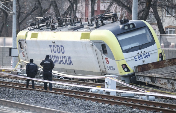 Ankara'da akaryakıt yüklü tren raydan çıktı, iki makinist gözaltına alındı