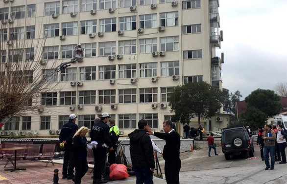 İzmir'de hastanede yangın